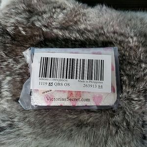 VICTORIA'S SECRET PINK HEART FOLDABLE KEYCHAIN WALLET NEW